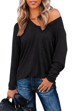 Load image into Gallery viewer, V Neck Long Sleeve Pocket Top // black
