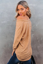 Load image into Gallery viewer, V Neck Long Sleeve Pocket Top // camel
