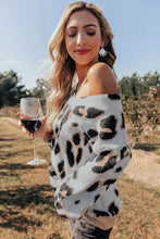 Load image into Gallery viewer, Leopard Puff Sleeve Sweater
